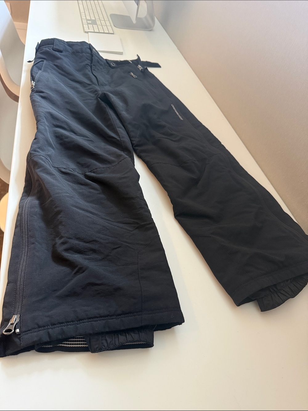Obermeyer juniors Black ski pants